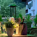Hotell Schindler Bed&food Experience