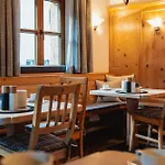 Hotell Schindler Bed&food Experience