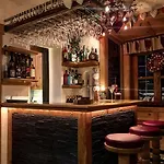Hotell Schindler Bed&food Experience