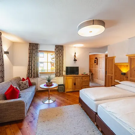 Schindler Hotel